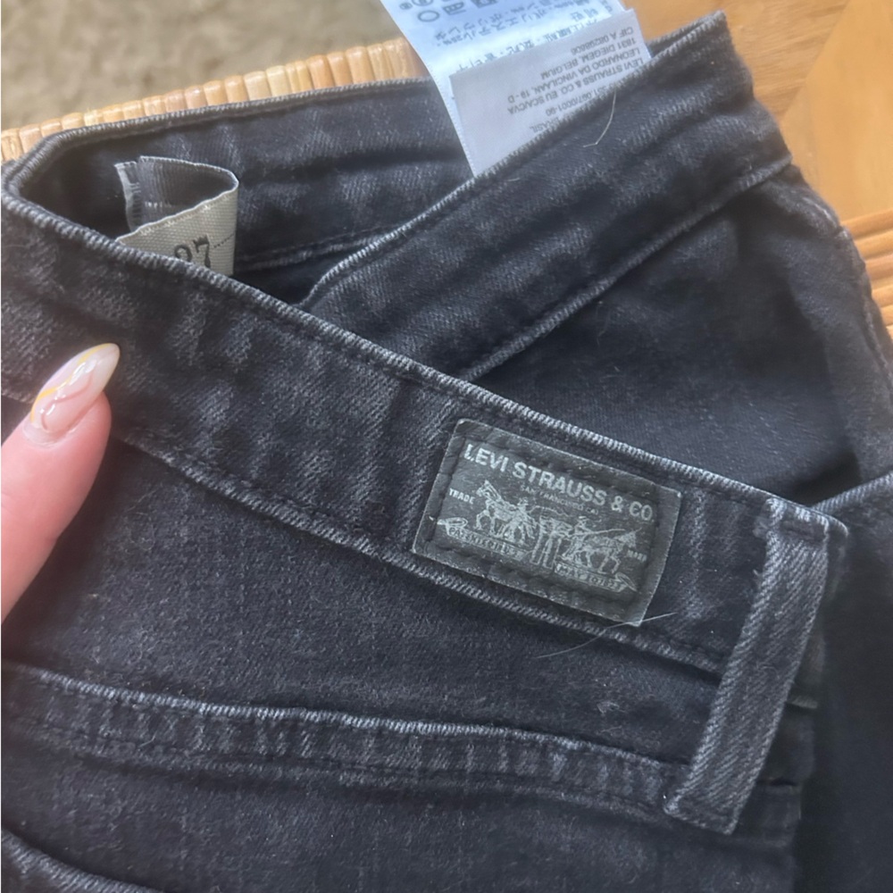 Levi’s size 27 black skinny